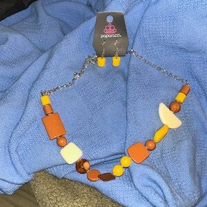 💍5/$5💍 Brown/Yellow Necklace